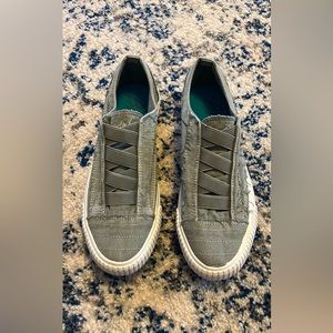 Blowfish gray sneakers